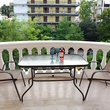 아파트 Modern 2 Bedroom In Corfu Town
