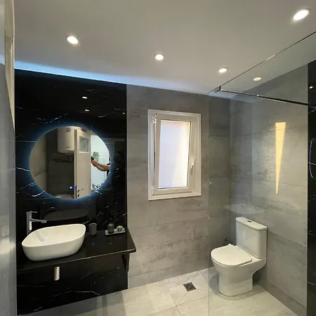Modern 2 Bedroom In Corfu Town 아파트 *